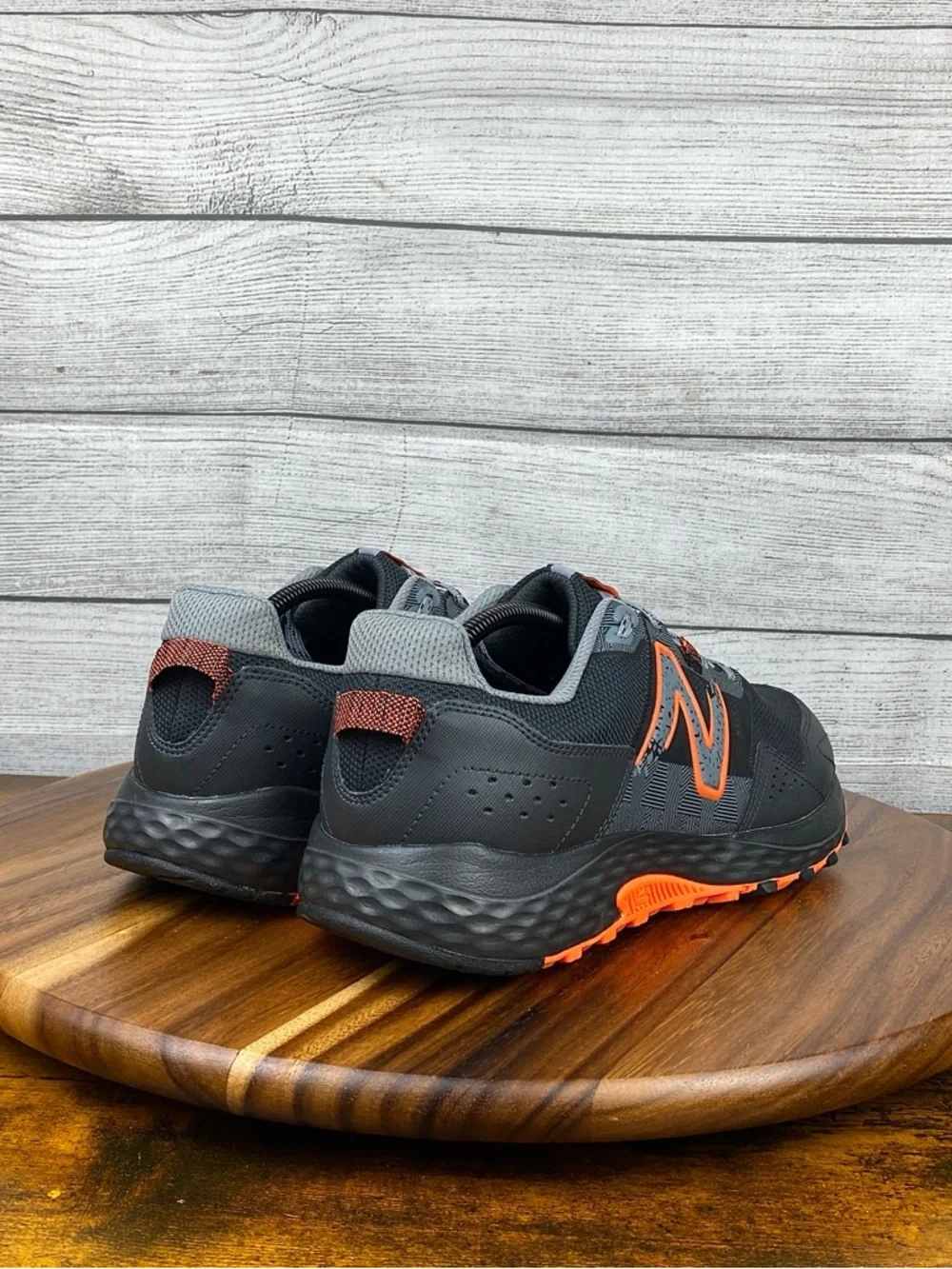 New Balance 410 V8 Black Orange Trail Running Shoes MT410LO8 Men’s Size 11 Wide